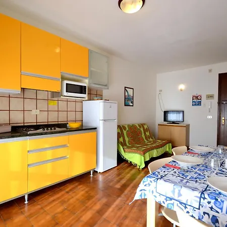 Calypso Apartment *